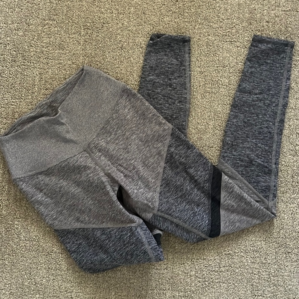 XS Alo Yoga tights